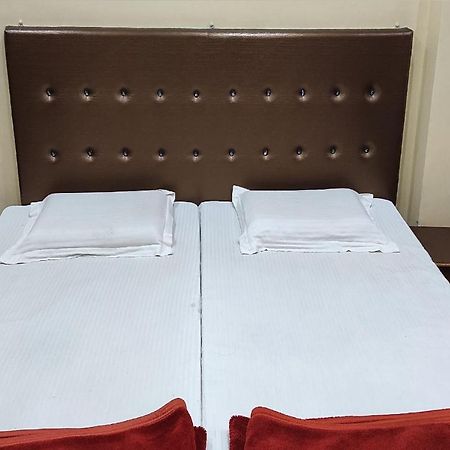 Hotel Avadh Balrāmpur エクステリア 写真
