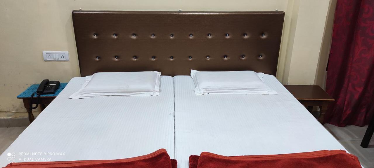 Hotel Avadh Balrāmpur エクステリア 写真